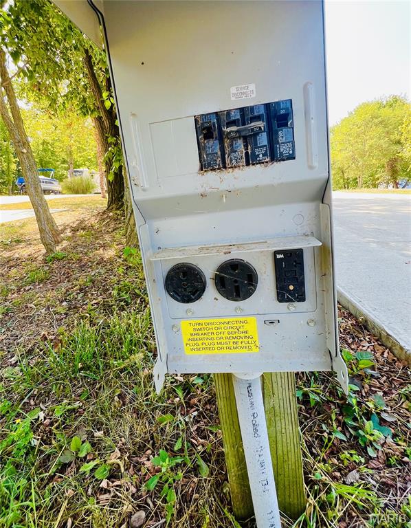 Adventure Out RV Park - Land