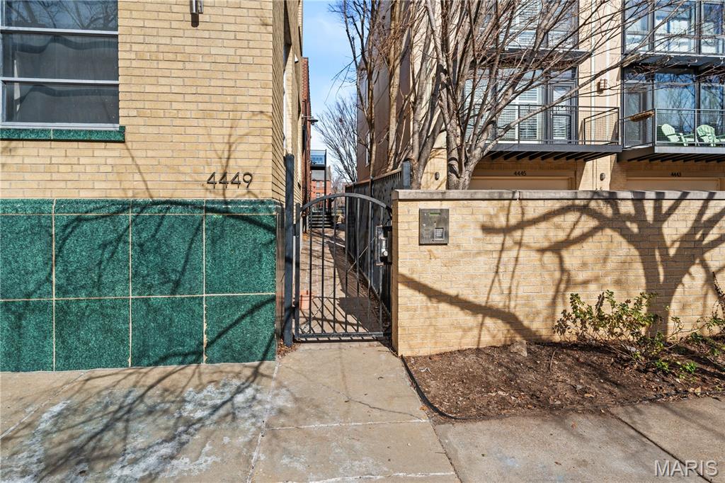 4443 Olive Street Twnhse - Residential