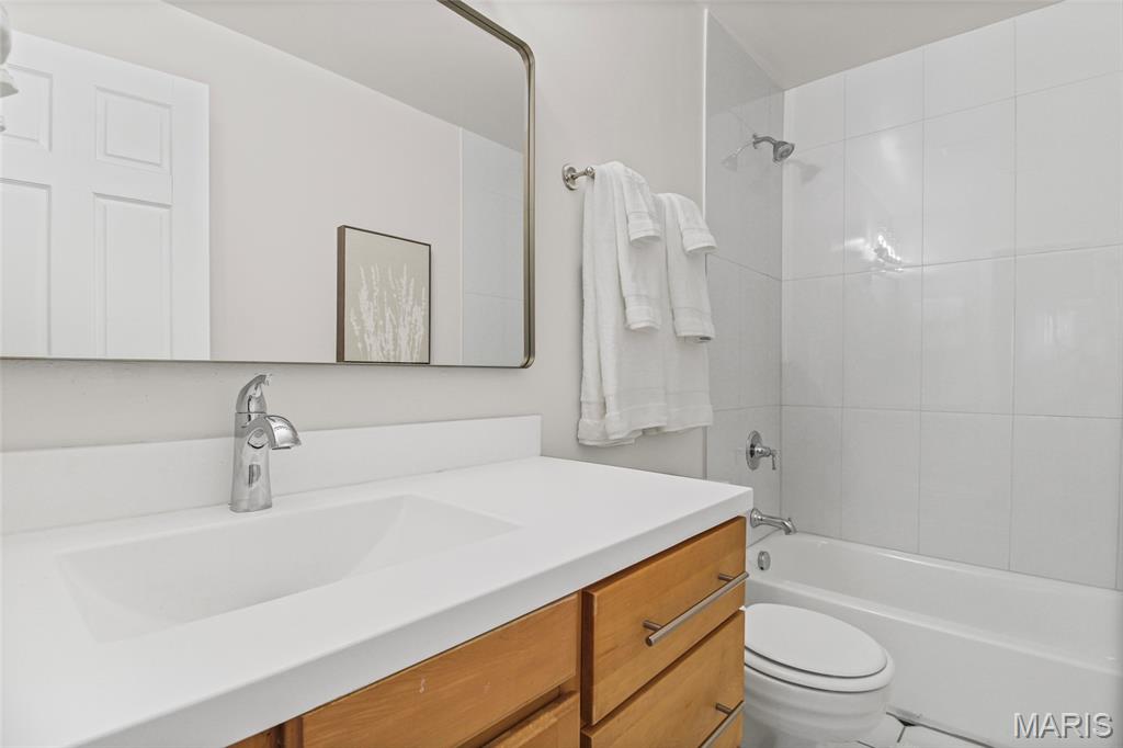 Brentwood Forest Condo Ph Four - Residential