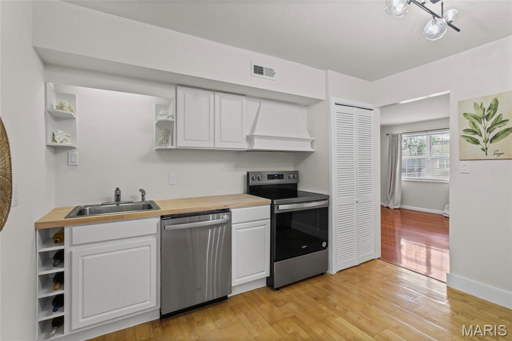 Brentwood Forest Condo Ph Four - Residential