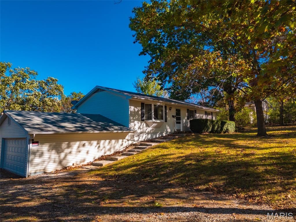 Photo of 37 Ackerman Road, Winfield, MO 63389 (MLS # 25072241)