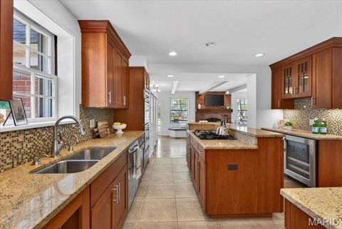 Tiny photo for 1 Forest Glen Lane, Kirkwood, MO 63122 (MLS # 26021352)