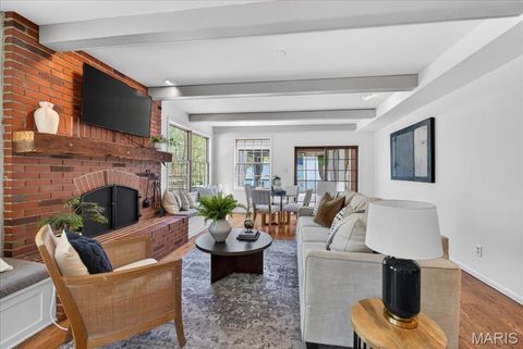 Tiny photo for 1 Forest Glen Lane, Kirkwood, MO 63122 (MLS # 26021352)