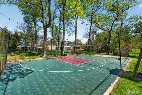 Tiny photo for 1 Forest Glen Lane, Kirkwood, MO 63122 (MLS # 26021352)