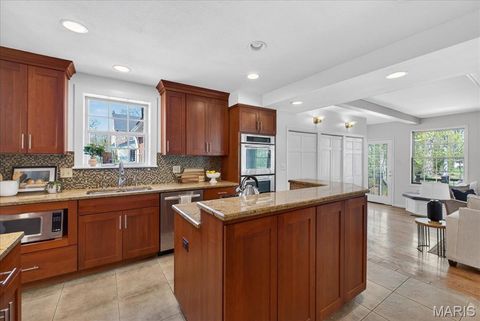 Tiny photo for 1 Forest Glen Lane, Kirkwood, MO 63122 (MLS # 26021352)