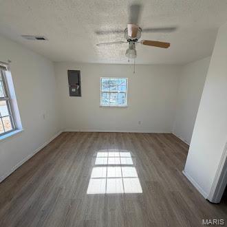 L F Daltons 03 - Residential