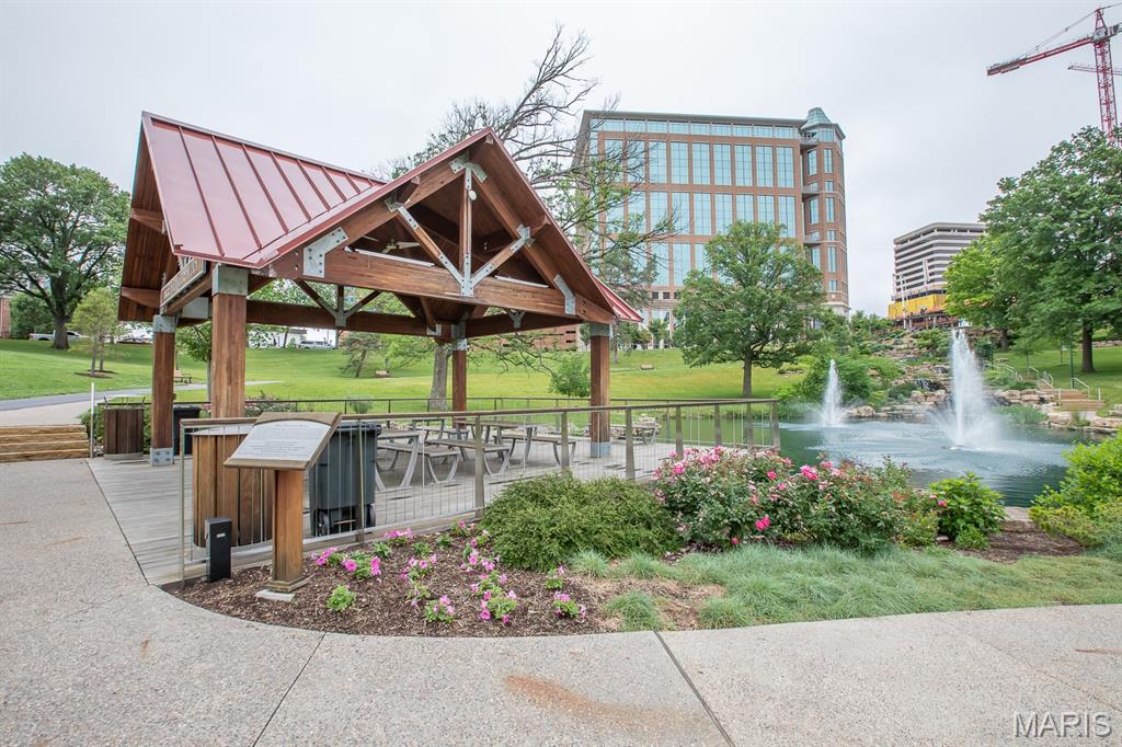 Shaw Park Place Condo - Residential