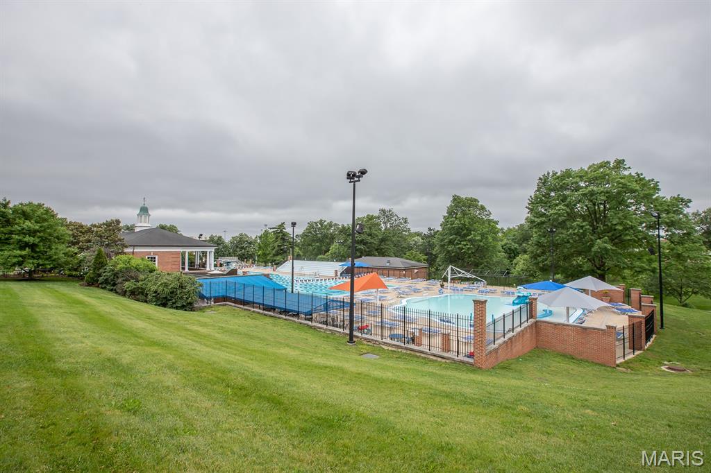 Shaw Park Place Condo - Residential