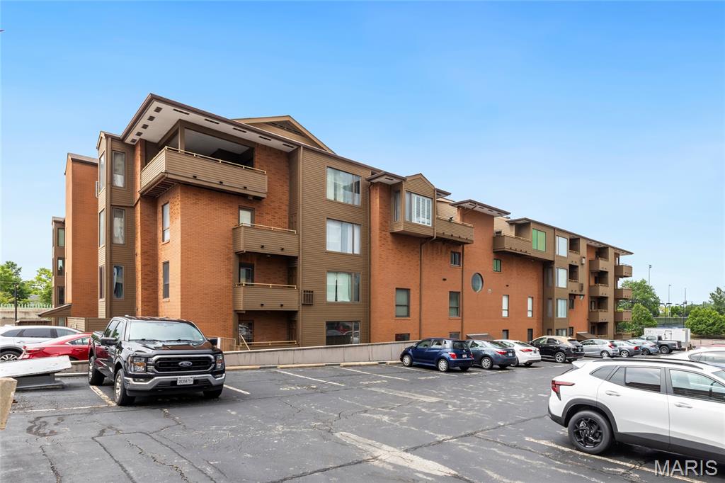 Shaw Park Place Condo - Residential