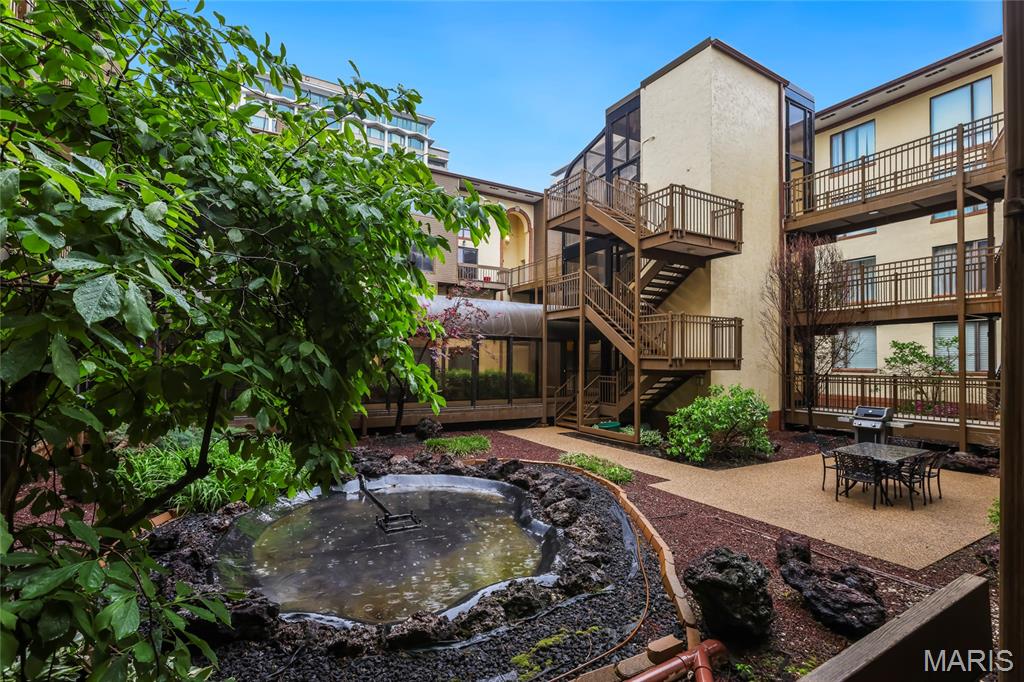 Shaw Park Place Condo - Residential