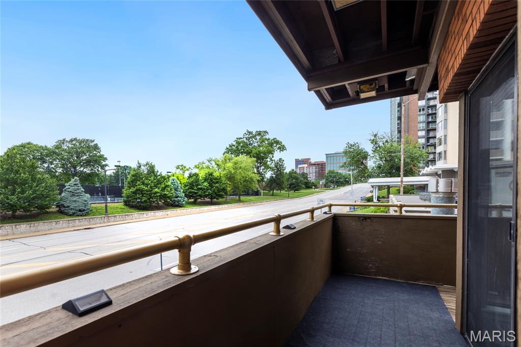 Shaw Park Place Condo - Residential