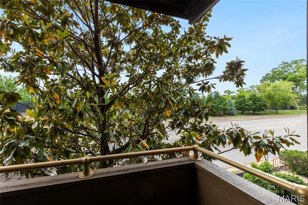 Shaw Park Place Condo - Residential