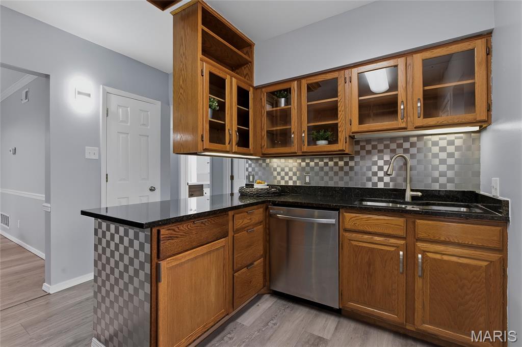 Shaw Park Place Condo - Residential