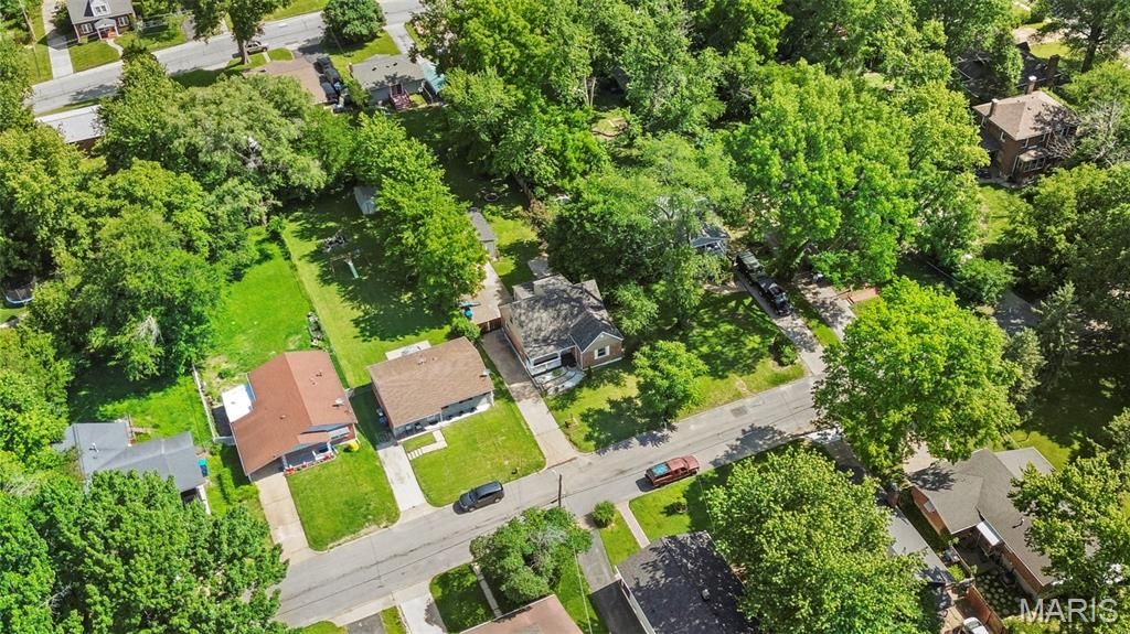 Photo of 8913 Rosemore Place, St Louis, MO 63114 (MLS # 26031616)