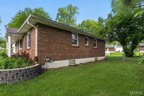 Tiny photo for 1001 Olympia Drive, St Louis, MO 63135 (MLS # 26026453)