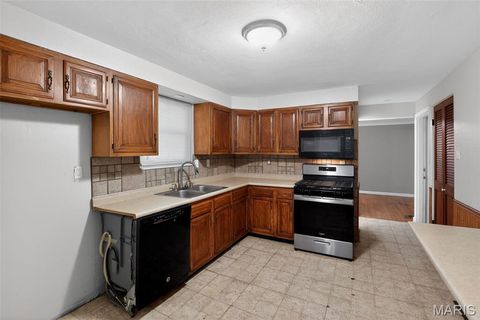Tiny photo for 1001 Olympia Drive, St Louis, MO 63135 (MLS # 26026453)