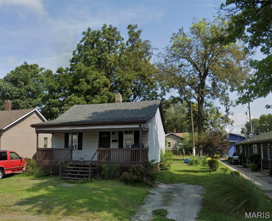 Photo 1 of 8 — 2717 LINCOLN Avenue, Granite City, IL 62040