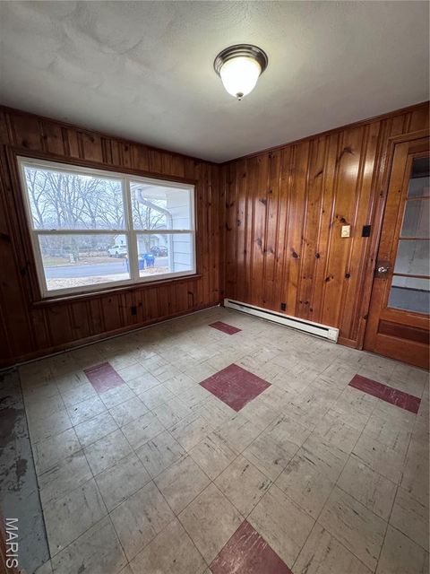 Tiny photo for 904 2nd Street, Troy, MO 63379 (MLS # 25071022)
