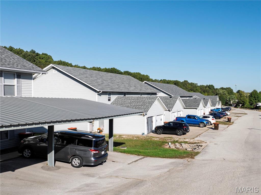 Hunter's Point - Residential Income