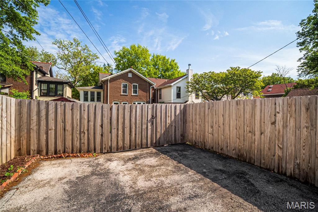 Hi Pointe - Residential