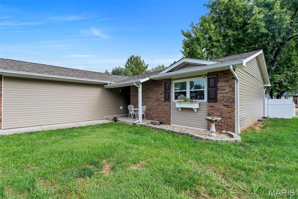 104 Meadow Lane