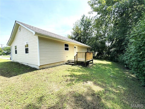 Tiny photo for 108 N 18th Street, Bowling Green, MO 63334 (MLS # 26051954)