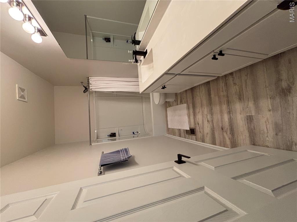 Charlestowne Place #5 - Residential