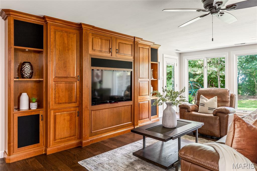 Manderleigh of Town & Country - Residential