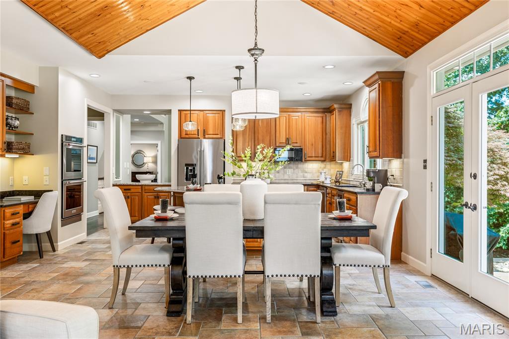 Manderleigh of Town & Country - Residential