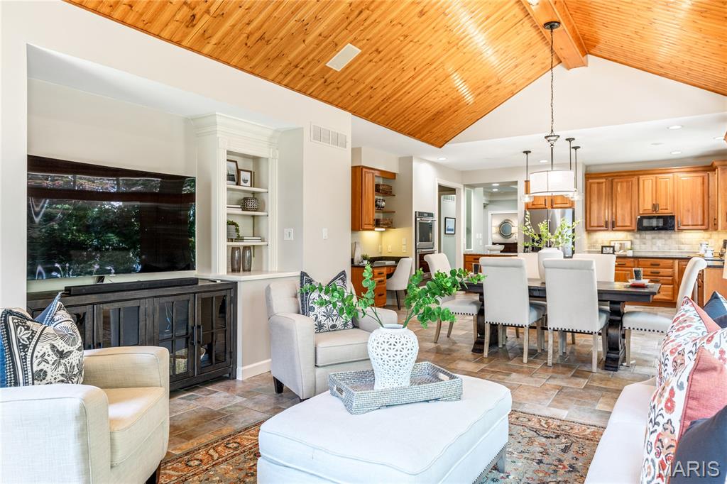 Manderleigh of Town & Country - Residential