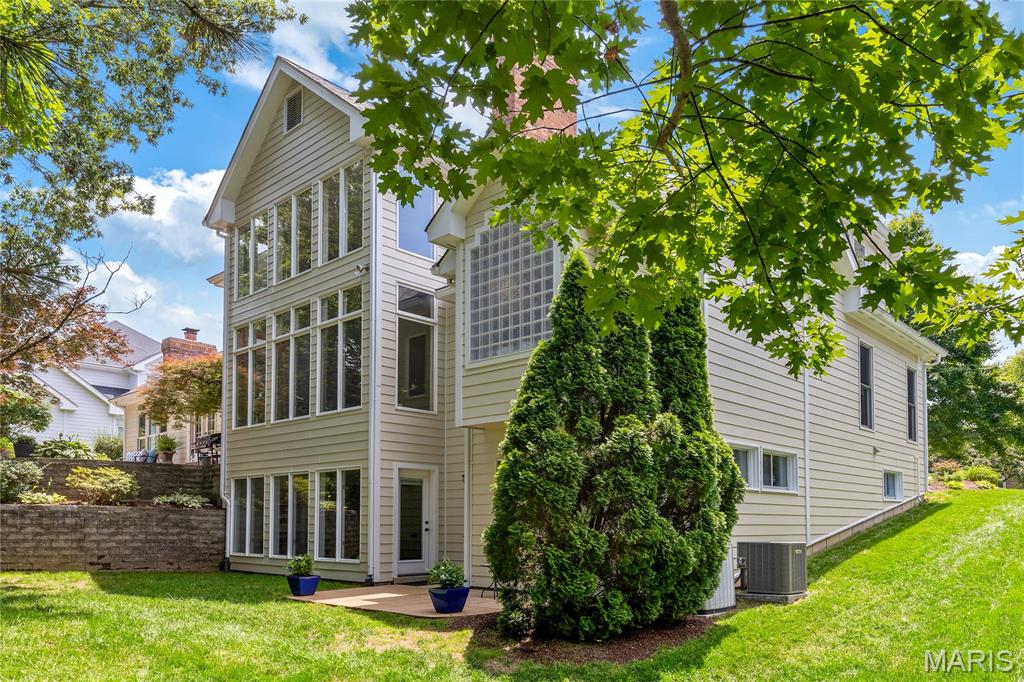 Manderleigh of Town & Country - Residential