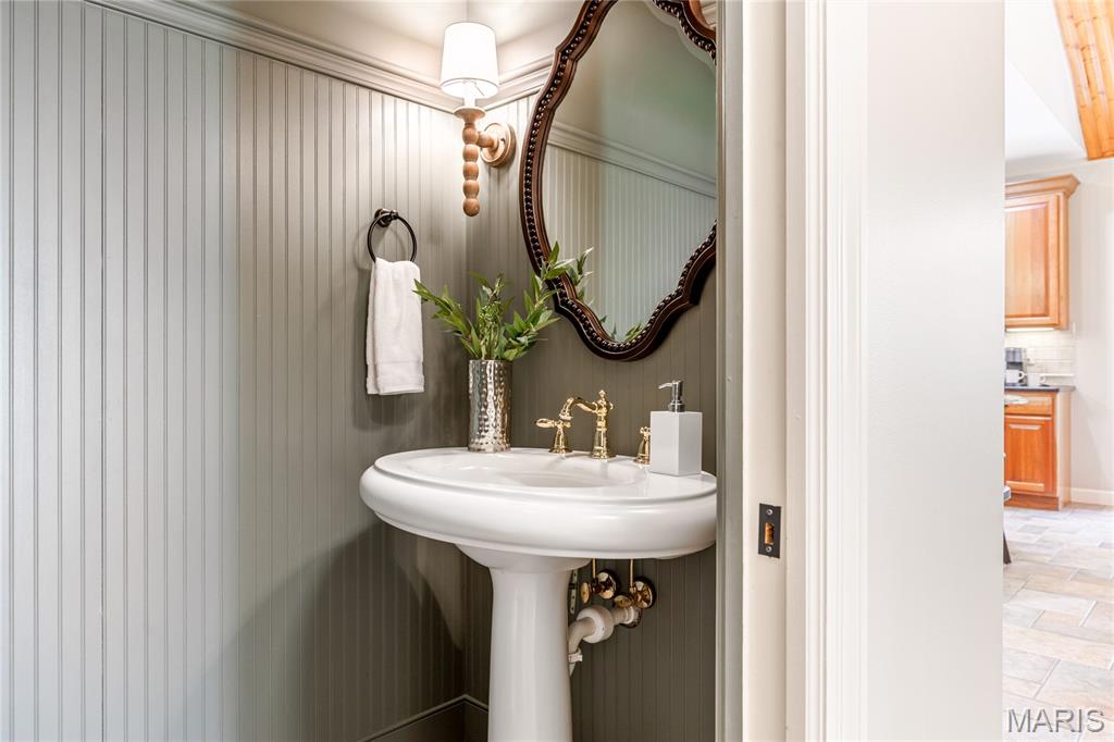 Manderleigh of Town & Country - Residential