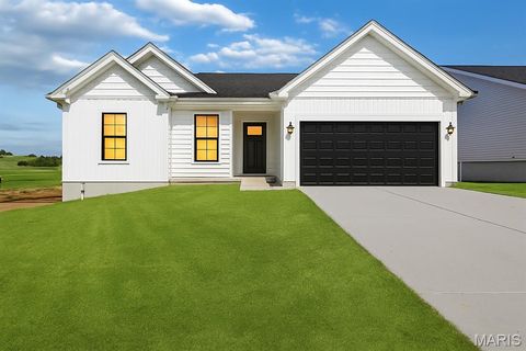 Photo of 173 Hank's Close #173 STB, Washington, MO 63090 (MLS # 26011587)