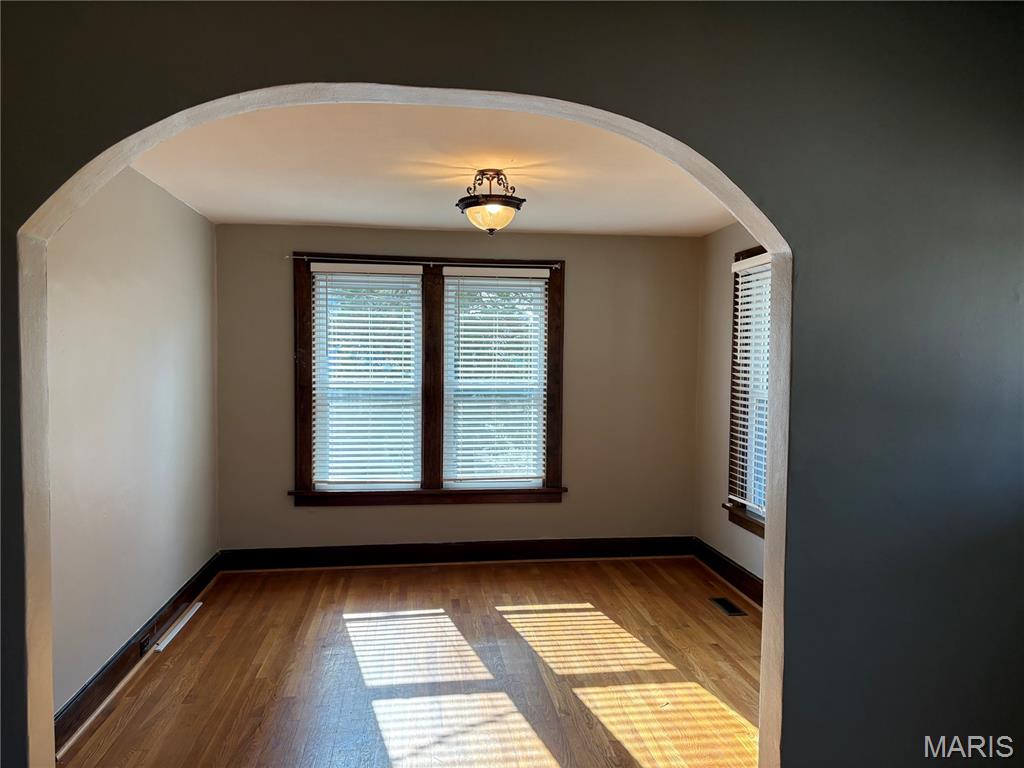 Brentwood, Missouri 63144, United States, 2 Bedrooms Bedrooms, ,1 BathroomBathrooms,Residential,Active,176200