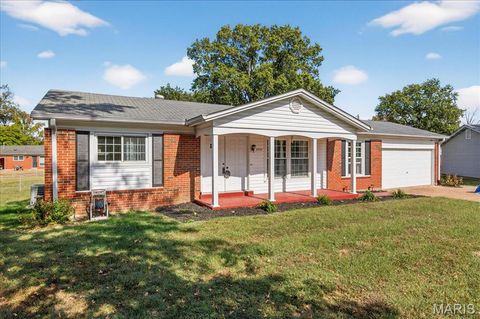 2953 New Castle Drive Florissant MO 63033
