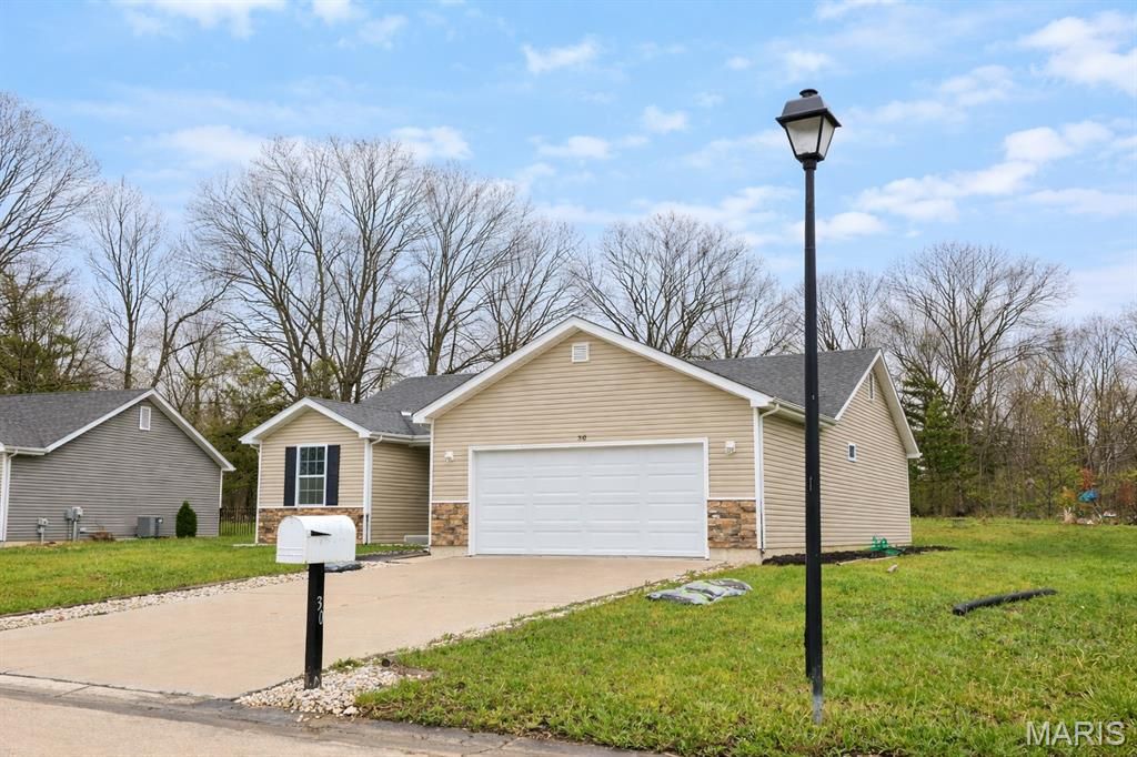 Photo of 30 Round Table Court, Winfield, MO 63389 (MLS # 26020261)