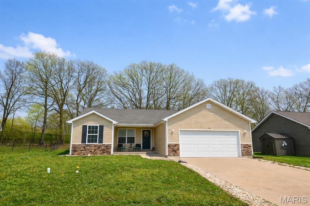 Photo of 30 Round Table Court, Winfield, MO 63389 (MLS # 26020261)