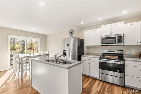 Tiny photo for 30 Round Table Court, Winfield, MO 63389 (MLS # 26020261)
