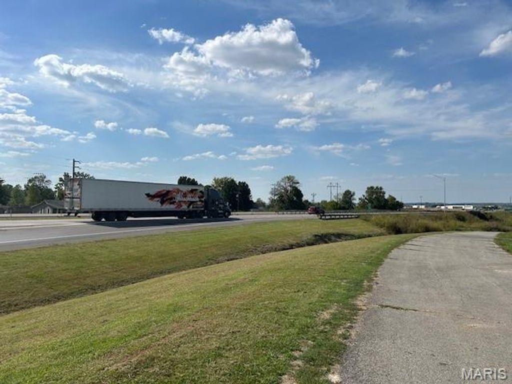 Photo of 0 E Outer Road, Scott City, MO 63780 (MLS # 26014100)