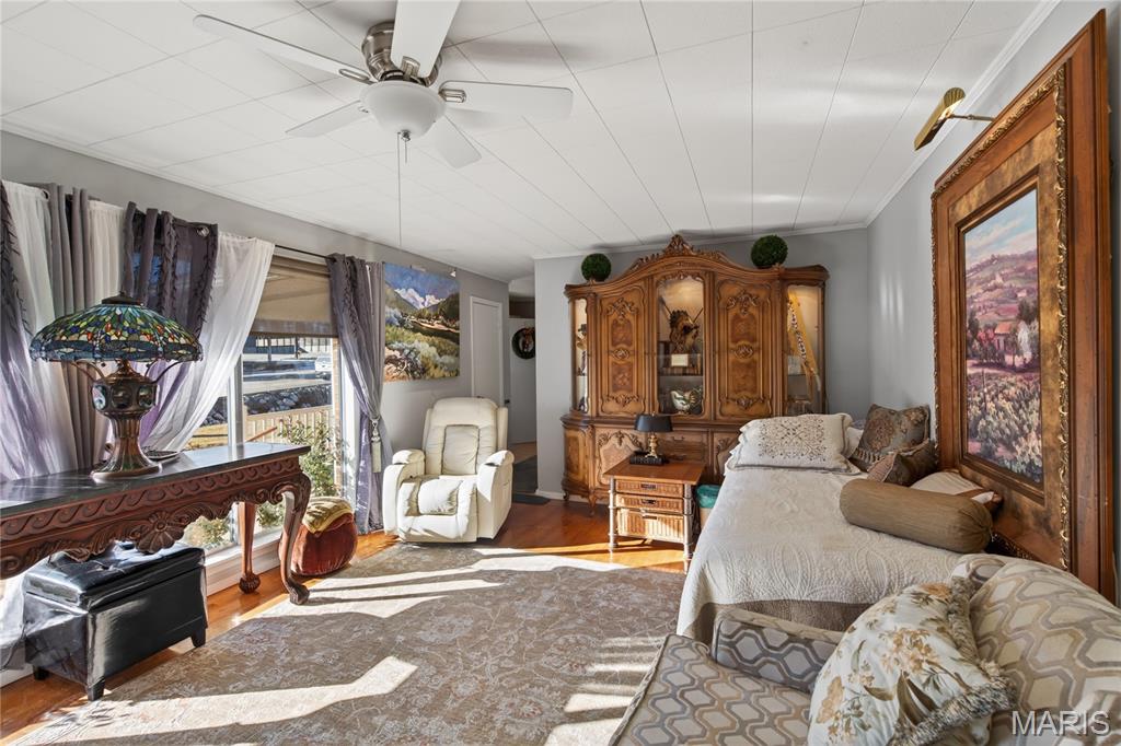 Ber-Mo-Cha Sub - Commercial Sale