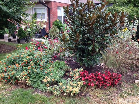 Tiny photo for 1889 N Signal Hills Drive Dr, Kirkwood, MO 63122 (MLS # 26004768)