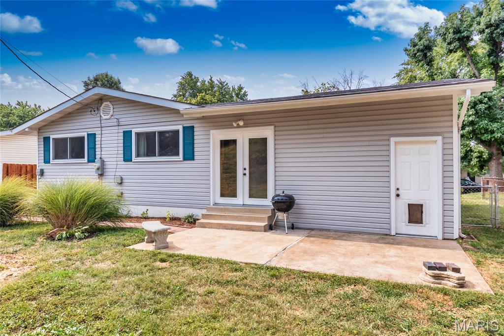 St Louis, Missouri 63129, United States, 2 Bedrooms Bedrooms, ,2 BathroomsBathrooms,Residential,Active,206290