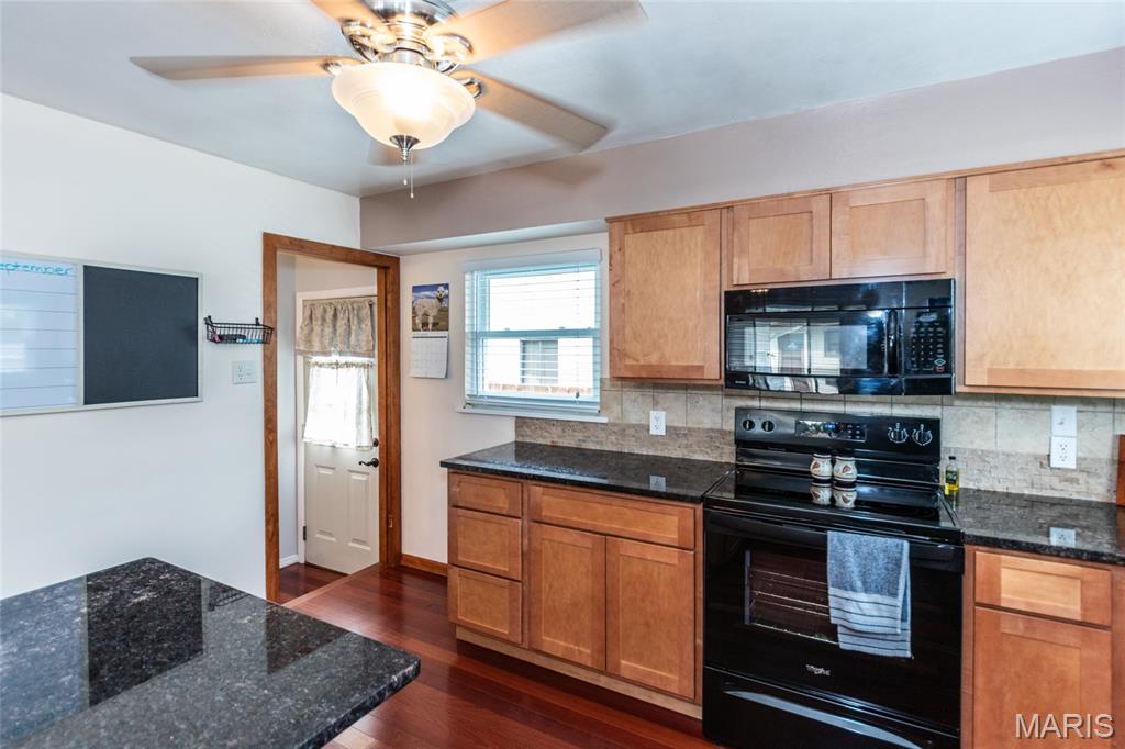 St Louis, Missouri 63129, United States, 2 Bedrooms Bedrooms, ,2 BathroomsBathrooms,Residential,Active,206290