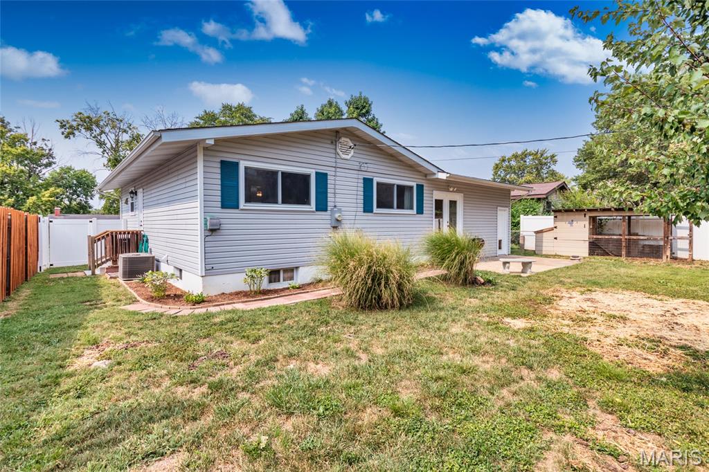 St Louis, Missouri 63129, United States, 2 Bedrooms Bedrooms, ,2 BathroomsBathrooms,Residential,Active,206290