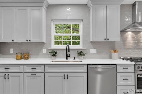 Tiny photo for 544 Summit Avenue, Webster Groves, MO 63119 (MLS # 25061475)