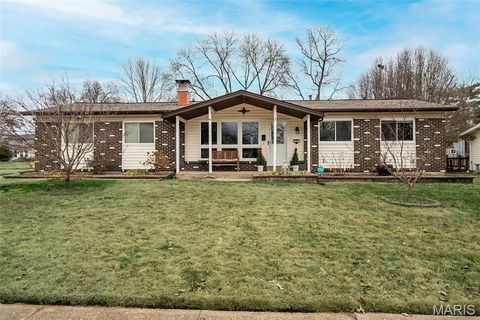 583 Candle Light Lane Hazelwood MO 63042