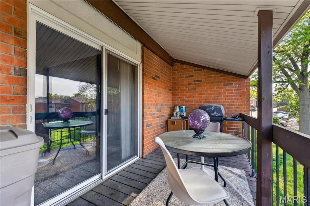Greenbriar Condo - Residential