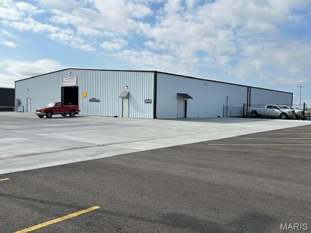 Photo of 3141 E Outer Road, Scott City, MO 63780 (MLS # 26013975)