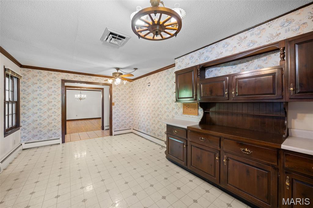 Barker Manor - Residential