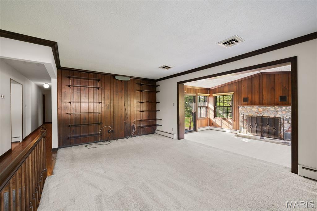 Barker Manor - Residential
